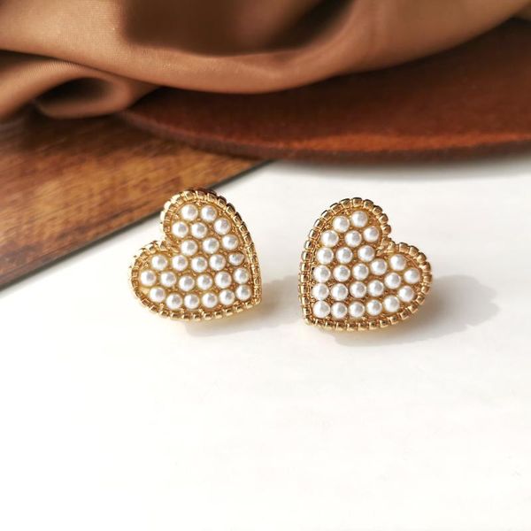 stud korean fashion pearl heart shape golden metal earrings for women girl 2021 temperament sweet earring jewelry party gift, Golden;silver
stud korean fashion pearl heart shape golden metal earrings for women girl 2021 temperament sweet earring jewelry party gift, Golden;silver