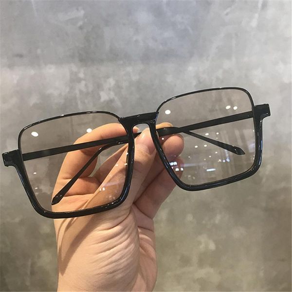 sunglasses large frame anti-blue light retro glasses ins lower half square concave shape female street shooting, White;black
sunglasses large frame anti-blue light retro glasses ins lower half square concave shape female street shooting, White;black