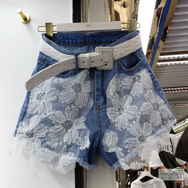 women's jeans european streetwear jean shorts for women 2021 summer fashion splicing sequins lace denim pants nancylim, Blue
women's jeans european streetwear jean shorts for women 2021 summer fashion splicing sequins lace denim pants nancylim, Blue
