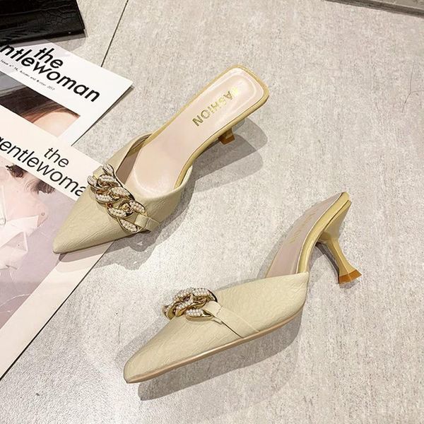 slippers ladies summer pointed sandals with metal chain decoration mid-heel outdoor wear fashionable shoes office dress party, Black
slippers ladies summer pointed sandals with metal chain decoration mid-heel outdoor wear fashionable shoes office dress party, Black