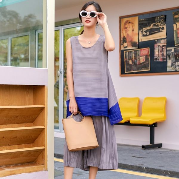 summer cotton sleeveless pullover pleated o neck vest + wide leg ankle length pants set 2 piece set women 210421, White
summer cotton sleeveless pullover pleated o neck vest + wide leg ankle length pants set 2 piece set women 210421, White