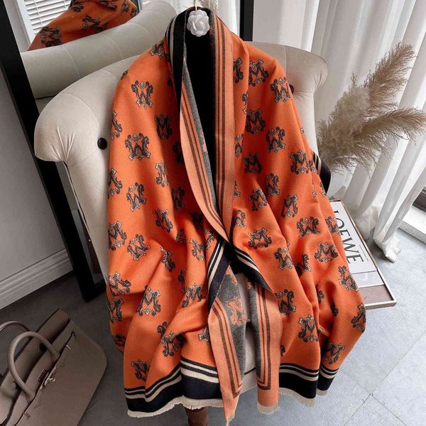 live chain imitation cashmere scarf female and new crown warm thickened extended shawl decorative bib, Blue;gray
live chain imitation cashmere scarf female and new crown warm thickened extended shawl decorative bib, Blue;gray