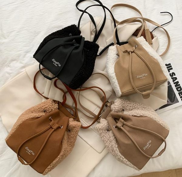 evening bags autumn/winter lamb shoulder small backpack fashion bucket bag
evening bags autumn/winter lamb shoulder small backpack fashion bucket bag
