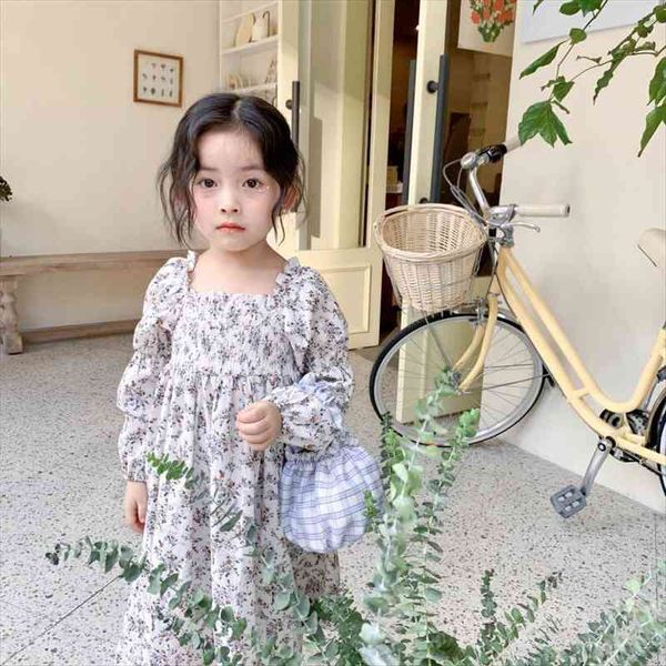 spring baby girls retro court girl dress floral korean style lantern sleeve robe toddlers kids princess dresses, Red;yellow
spring baby girls retro court girl dress floral korean style lantern sleeve robe toddlers kids princess dresses, Red;yellow