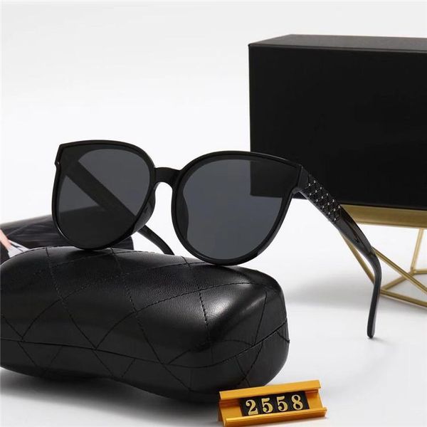 fashion new ins luxury designer classic round stylish driving fishing men women sunglasses polarizing uv proof comfortable with box, White;black
fashion new ins luxury designer classic round stylish driving fishing men women sunglasses polarizing uv proof comfortable with box, White;black