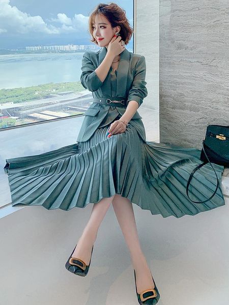 women's tracksuits fashionable green fruit collar double-fronted waist suit + irregular pleated half skirt clothing autumn, Gray
women's tracksuits fashionable green fruit collar double-fronted waist suit + irregular pleated half skirt clothing autumn, Gray