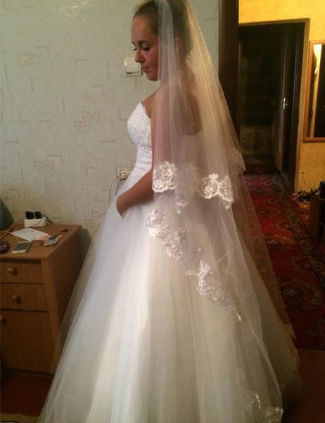 bridal veils wedding wholesale 3m length ivory white in stock velos de novia long lace appliqued veil voile 2021, Black
bridal veils wedding wholesale 3m length ivory white in stock velos de novia long lace appliqued veil voile 2021, Black