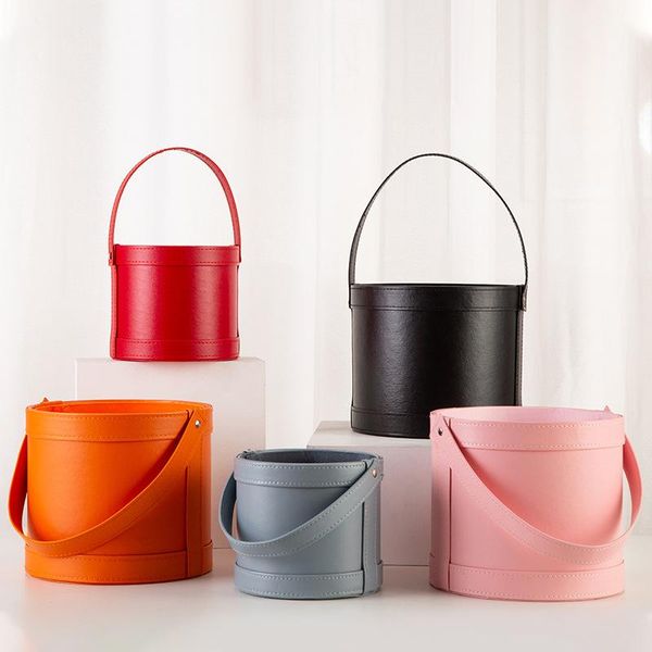 leather flower box round hug bucket with lid florist packaging wrapping for wedding party decor storage gift wrap
leather flower box round hug bucket with lid florist packaging wrapping for wedding party decor storage gift wrap