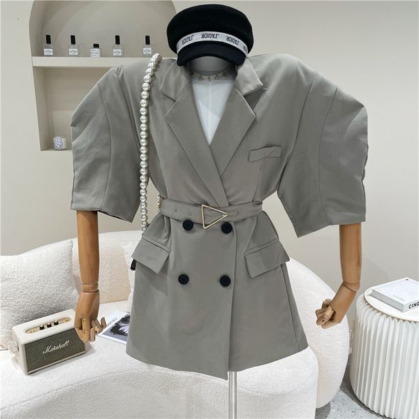 blazers springtime female niche fashion design medium length dress short jacket, White;black
blazers springtime female niche fashion design medium length dress short jacket, White;black