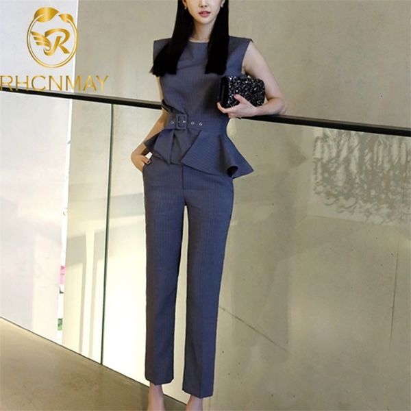 fashion designer pants suit set women's elegant solid black velvet blazer jacket and wide leg sets catwalk lady 210506, White
fashion designer pants suit set women's elegant solid black velvet blazer jacket and wide leg sets catwalk lady 210506, White
