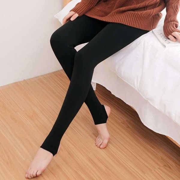running pants women pantyhose autumn winter warmth black complexion thickened plus velvet stockings high-waist, Black;blue
running pants women pantyhose autumn winter warmth black complexion thickened plus velvet stockings high-waist, Black;blue