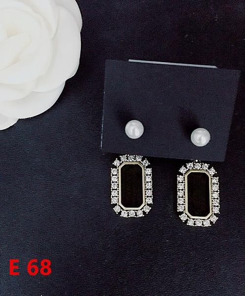 stud earing rhinestone heart with letters print d earrings for women gothic jewlry girl vintage e68, Golden;silver
stud earing rhinestone heart with letters print d earrings for women gothic jewlry girl vintage e68, Golden;silver