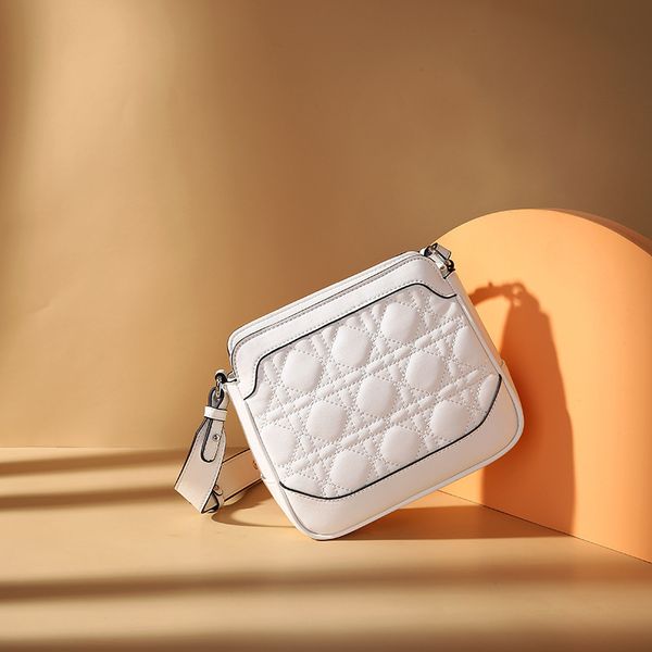 70% off design handbag one crossbody rhombic bag 2021 new fashion versatile soft leather wide shoulder strap women's bag girl tpio
70% off design handbag one crossbody rhombic bag 2021 new fashion versatile soft leather wide shoulder strap women's bag girl tpio