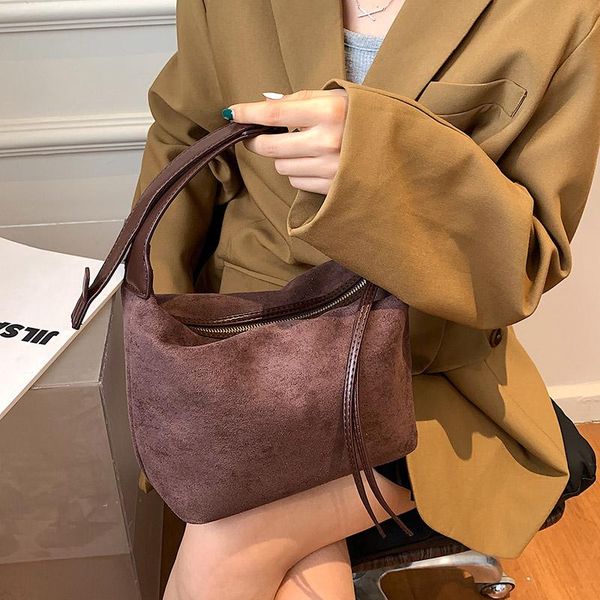 evening bags vintage matte leather women shoulder bag brand wide belt designer ladies chain handbags trend hobos messenger small bolsa
evening bags vintage matte leather women shoulder bag brand wide belt designer ladies chain handbags trend hobos messenger small bolsa