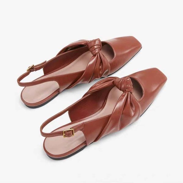 slippers 2021 fashion winter genuine leather luxury shoes women designers slip-on sandald ribbon decoration buckle strap, Black
slippers 2021 fashion winter genuine leather luxury shoes women designers slip-on sandald ribbon decoration buckle strap, Black