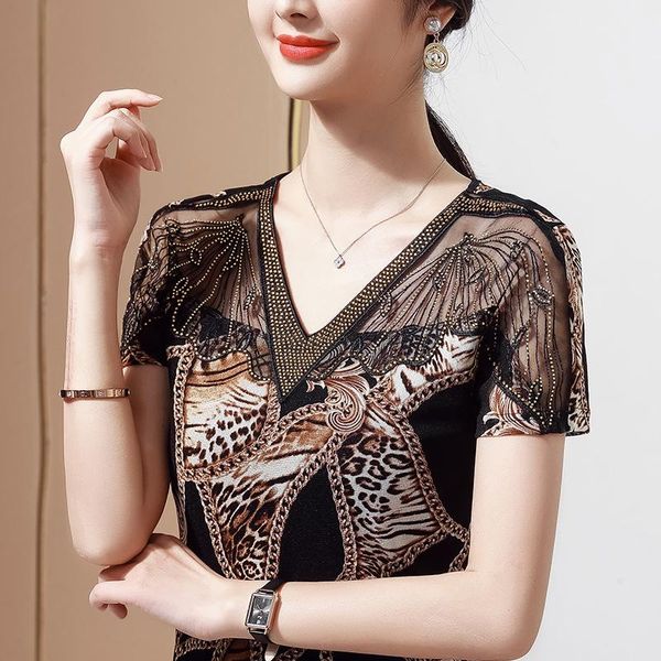 women's t-shirt -4xl plus size women mesh 2021 summer short-sleeve print elegant slim v-neck drilling tees, White
women's t-shirt -4xl plus size women mesh 2021 summer short-sleeve print elegant slim v-neck drilling tees, White