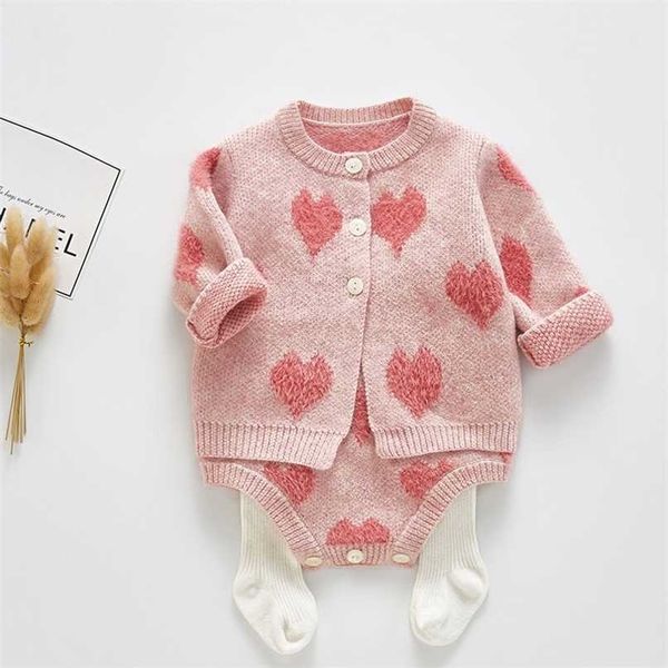 pattern baby jumpsuit girl spring and autumn sweater love print jacket + love print jumpsuit two piece suit 211023, Blue
pattern baby jumpsuit girl spring and autumn sweater love print jacket + love print jumpsuit two piece suit 211023, Blue