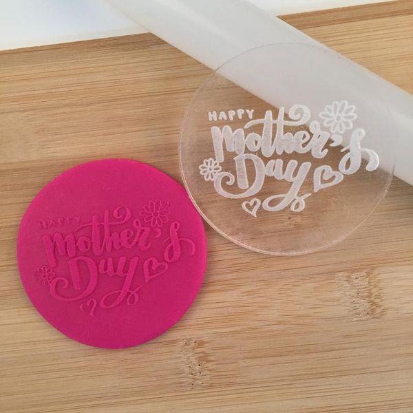 dear mom happy mother's day beautiful cookie seal mould baking cake tool moulds 
dear mom happy mother's day beautiful cookie seal mould baking cake tool moulds