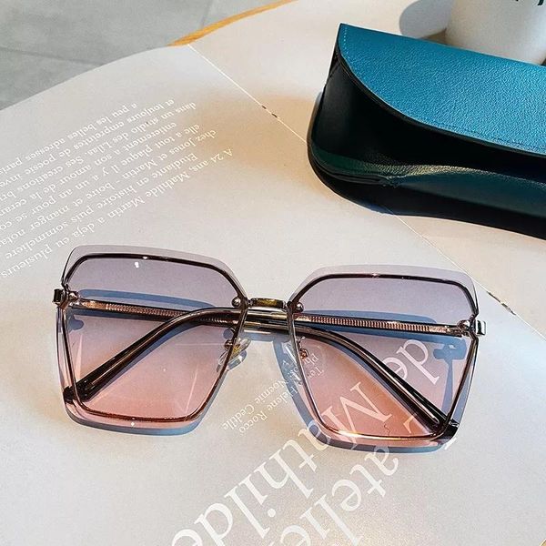 sunglasses 2021 borderless square face show thin fashion gradient female uv400, White;black
sunglasses 2021 borderless square face show thin fashion gradient female uv400, White;black