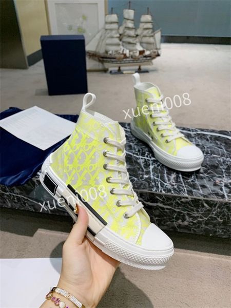 2022 designer camouflage 35-45 sneaker womens mens rivet shoes studded flats mesh camo suede leather casual trainers rockrunner shoe chaussu, Red;white
2022 designer camouflage 35-45 sneaker womens mens rivet shoes studded flats mesh camo suede leather casual trainers rockrunner shoe chaussu, Red;white