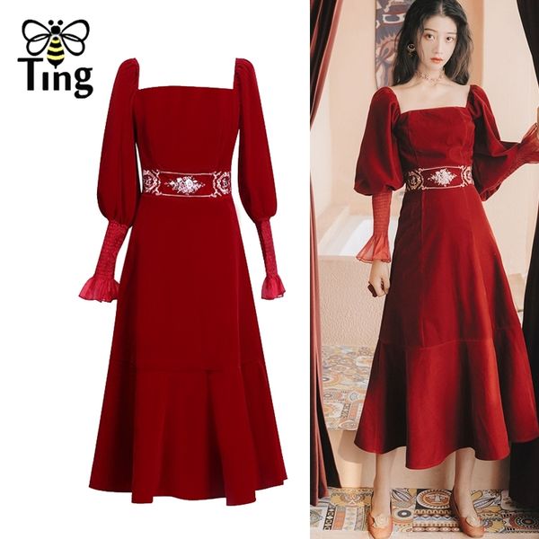 vintage soft girl retro square collar red velvet midi dresses lantern long sleeve embroidery winter casual dress elbise 210513, Black;gray
vintage soft girl retro square collar red velvet midi dresses lantern long sleeve embroidery winter casual dress elbise 210513, Black;gray