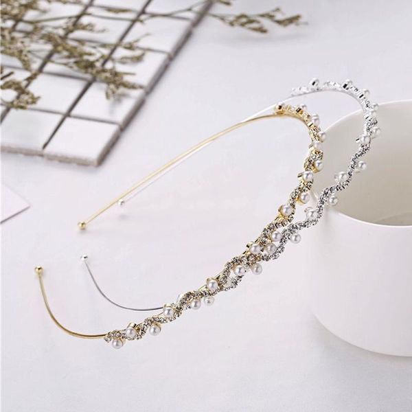 hair accessories women headband pearl hairpin tooth design clip girl fashion bangs fixed decoration jewelry hairstyle accessory, Slivery;white
hair accessories women headband pearl hairpin tooth design clip girl fashion bangs fixed decoration jewelry hairstyle accessory, Slivery;white
