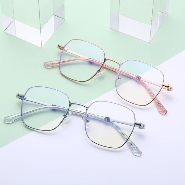 metal square big frame face plain street flat light mirror men's and women's college style glasses anti blu ray, White;black
metal square big frame face plain street flat light mirror men's and women's college style glasses anti blu ray, White;black
