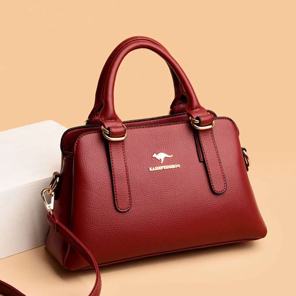 women's bag autumn middle-aged mother's korean version high-capacity leisure single shoulder messenger bag simple and atmospheric
women's bag autumn middle-aged mother's korean version high-capacity leisure single shoulder messenger bag simple and atmospheric
