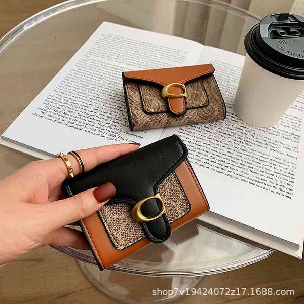 wallet women's card bag 2021 short korean folding buckle zero multi position, Red;black
wallet women's card bag 2021 short korean folding buckle zero multi position, Red;black