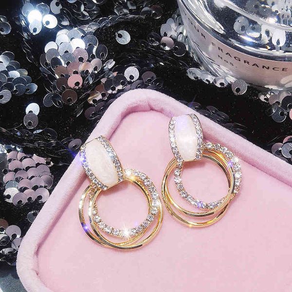 studs earrings trendy fashion atmosphere diamond geometric circle femininity korean version simple personality, Golden;silver
studs earrings trendy fashion atmosphere diamond geometric circle femininity korean version simple personality, Golden;silver