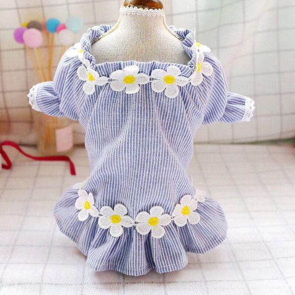 dog apparel 2021 cat spring and summer est small flower decoration striped pink blue colors casual clothes princess dress
dog apparel 2021 cat spring and summer est small flower decoration striped pink blue colors casual clothes princess dress