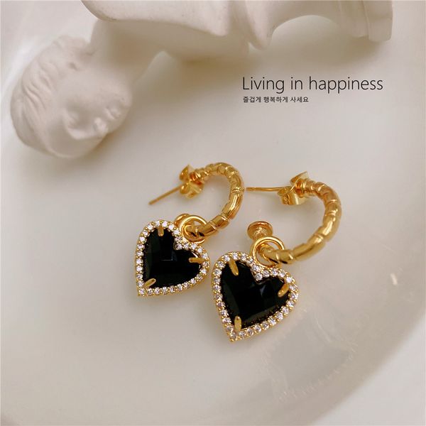 70% off luxury jewelry inlaid black love earrings women's indifference design temperament luxury gold plated white stone earrings, Golden
70% off luxury jewelry inlaid black love earrings women's indifference design temperament luxury gold plated white stone earrings, Golden