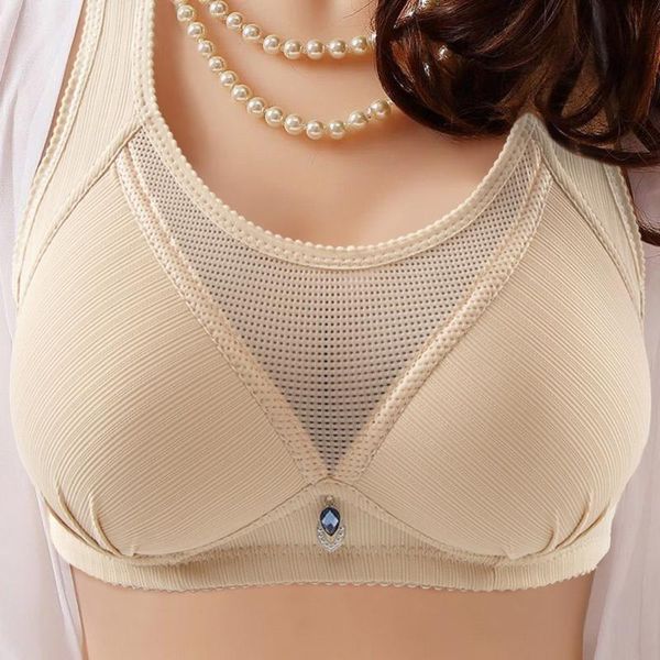 yoga outfit full cup thin anti-sagging underwear plus size wireless women sports bra breast cover lace gathered comfortable high quality
yoga outfit full cup thin anti-sagging underwear plus size wireless women sports bra breast cover lace gathered comfortable high quality