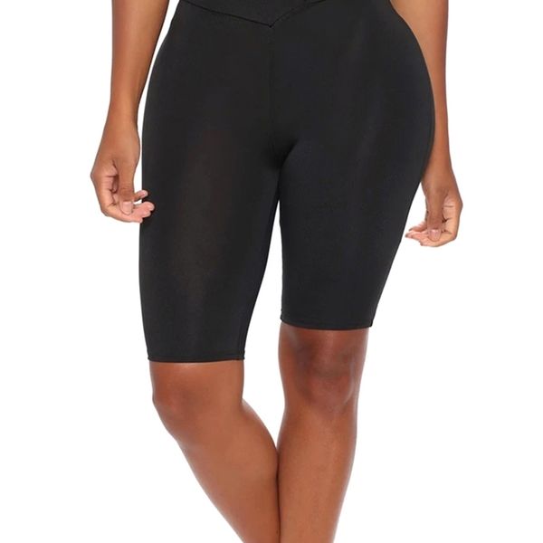 women casual style skinny shorts solid color nylon high elastic waist regular slim fitting half length 210522, Black
women casual style skinny shorts solid color nylon high elastic waist regular slim fitting half length 210522, Black