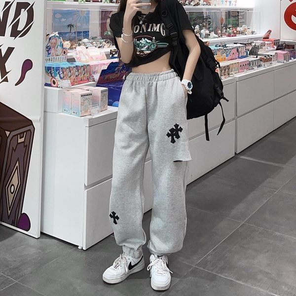 21s chao brand ch leather embroidered guard trendy high street commuter casual hole breaking pants men and women, White;black
21s chao brand ch leather embroidered guard trendy high street commuter casual hole breaking pants men and women, White;black