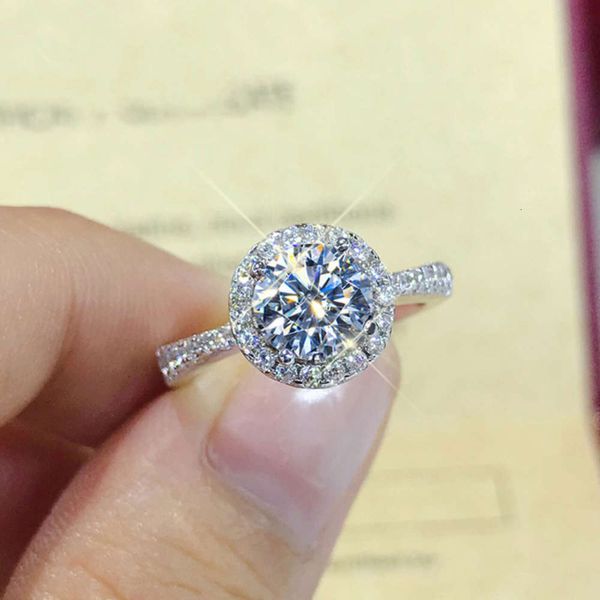 the new one carat temperament is exquisite, round imitation mosangite ring, women's group set with zircon ring, Black
the new one carat temperament is exquisite, round imitation mosangite ring, women's group set with zircon ring, Black