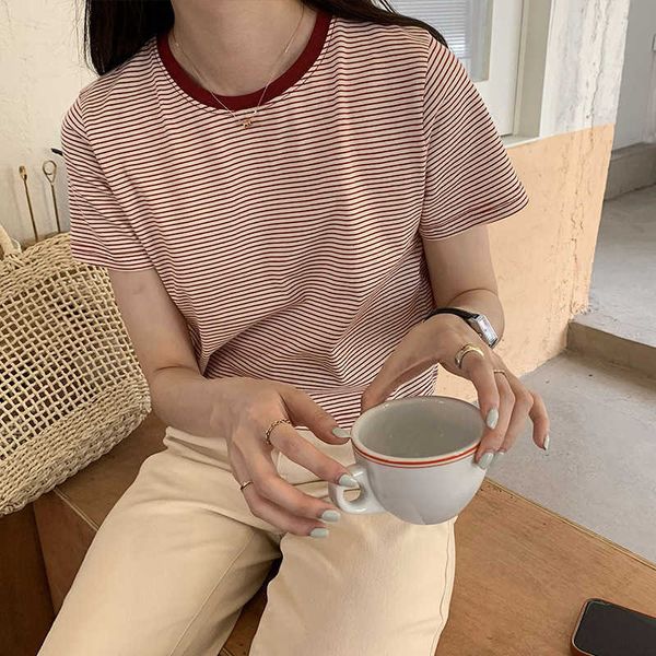 striped thin knit short sleeve tshirts for women summer silm casual loose o-neck crop elegant all-match tee female 210525, White
striped thin knit short sleeve tshirts for women summer silm casual loose o-neck crop elegant all-match tee female 210525, White