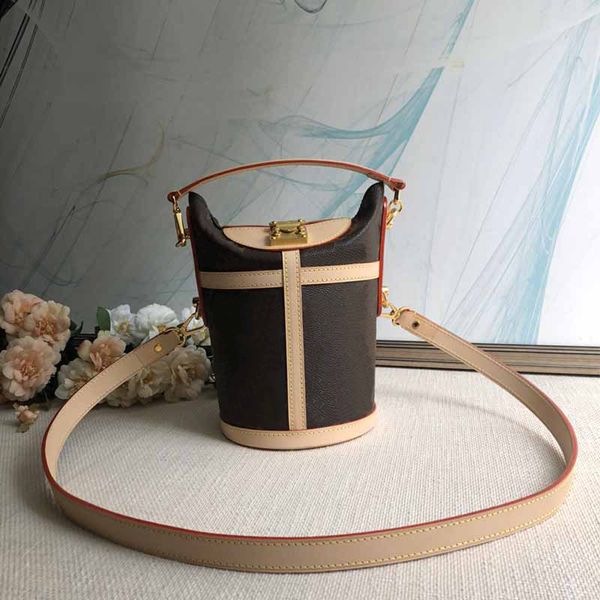 designers luxury bags for womens louiseity 1 viutonity handbags lvs crossbody shoulder the tote bag multicolour capacity versatile 7a wallet
designers luxury bags for womens louiseity 1 viutonity handbags lvs crossbody shoulder the tote bag multicolour capacity versatile 7a wallet