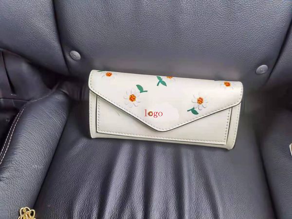 2021c new women's long envelope wallet thin two fold flip embroidery daisy print wallet
2021c new women's long envelope wallet thin two fold flip embroidery daisy print wallet