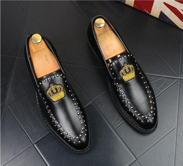 dress shoes arrival men charming glitter embroidery crown flats gentleman male wedding homecoming evening groom prom, Black
dress shoes arrival men charming glitter embroidery crown flats gentleman male wedding homecoming evening groom prom, Black