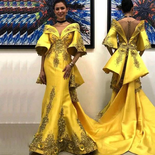 party dresses yellow satin mermaid prom with 3d lace appliques puffy half sleeves evening dress sheer neckline long train mother, White;black 
party dresses yellow satin mermaid prom with 3d lace appliques puffy half sleeves evening dress sheer neckline long train mother, White;black