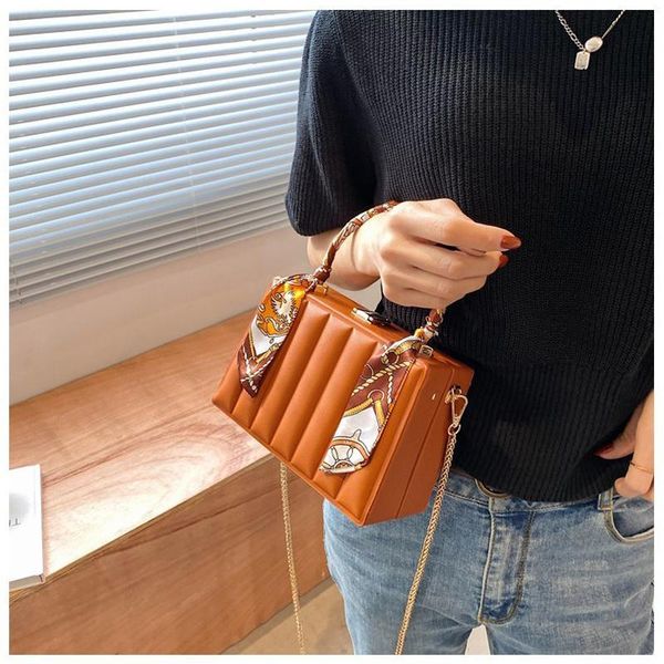 summer shoulder handbag fashion women's chainmessenger bag casual portable small square bags designer wallet phone
summer shoulder handbag fashion women's chainmessenger bag casual portable small square bags designer wallet phone