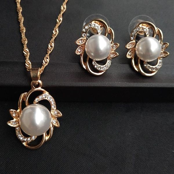 earrings & necklace flower shaped rhinestone beaded jewelry set for women necklace&earrings, Silver
earrings & necklace flower shaped rhinestone beaded jewelry set for women necklace&earrings, Silver