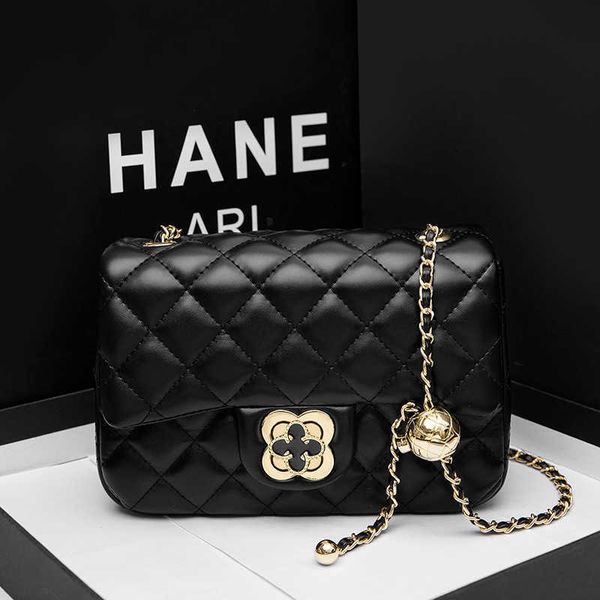 pm blossom lock bag 2021 chaoling lattice small square fashion fragrance chain single shoulder messenger bag female
pm blossom lock bag 2021 chaoling lattice small square fashion fragrance chain single shoulder messenger bag female