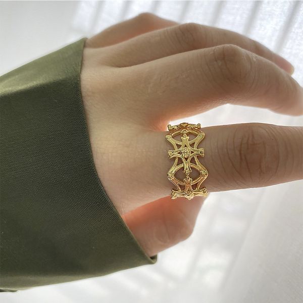 hyacinth day wide body pattern opening can adjust the color of net red index finger ring, Silver
hyacinth day wide body pattern opening can adjust the color of net red index finger ring, Silver