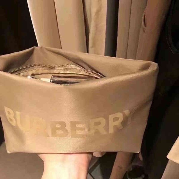 b family letter large capacity cosmetic small book storage net red same type washing bag
b family letter large capacity cosmetic small book storage net red same type washing bag
