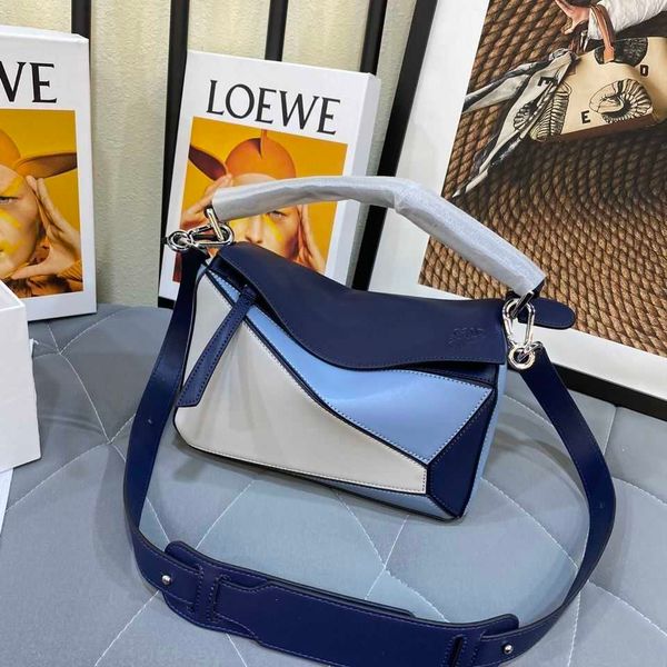geometric large size 25cm fashion versatile splicing portable single shoulder crossbody square contrast geometric front zly
geometric large size 25cm fashion versatile splicing portable single shoulder crossbody square contrast geometric front zly