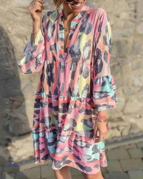 women's t-shirt 2021 printed french camouflage loose ladies' explosive v-neck dress, White
women's t-shirt 2021 printed french camouflage loose ladies' explosive v-neck dress, White