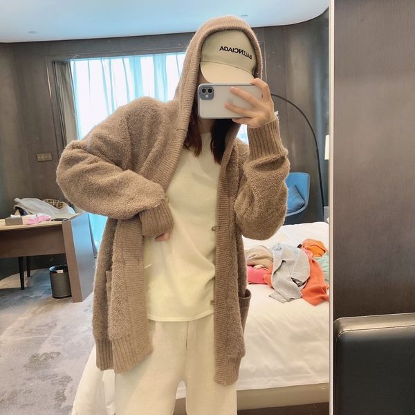 lamb cardigan 9287 lamb pullover 9286 hooded knitted soft waxy coat with lazy wind ox horn button sweater, White
lamb cardigan 9287 lamb pullover 9286 hooded knitted soft waxy coat with lazy wind ox horn button sweater, White