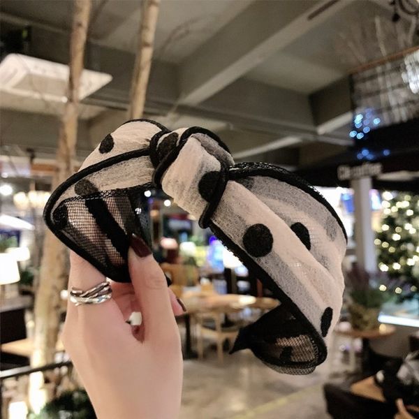 korean version new lace net gauze art wave point broken flower middle knot twist wide edge hairband headband women's hair accessories c, Silver
korean version new lace net gauze art wave point broken flower middle knot twist wide edge hairband headband women's hair accessories c, Silver